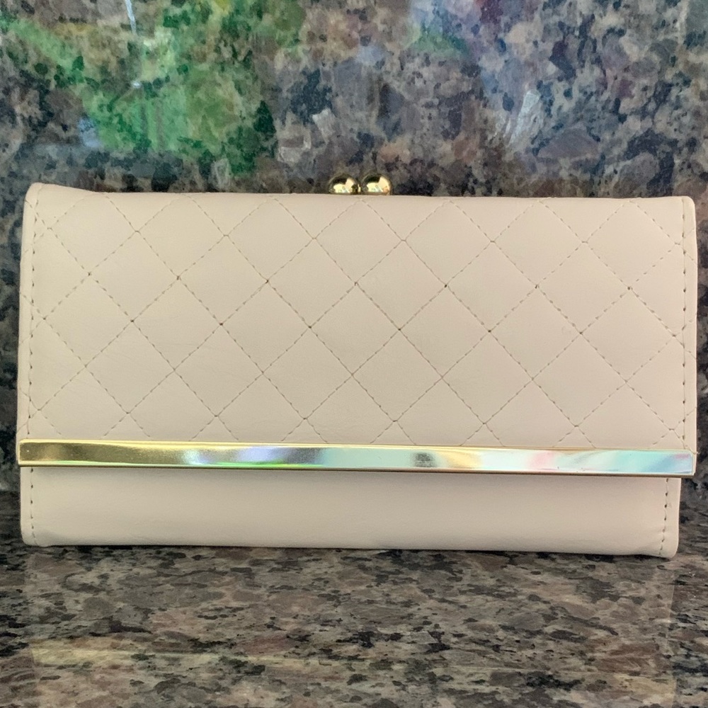 F21 Cream Quilted Bobble Clasp Wallet